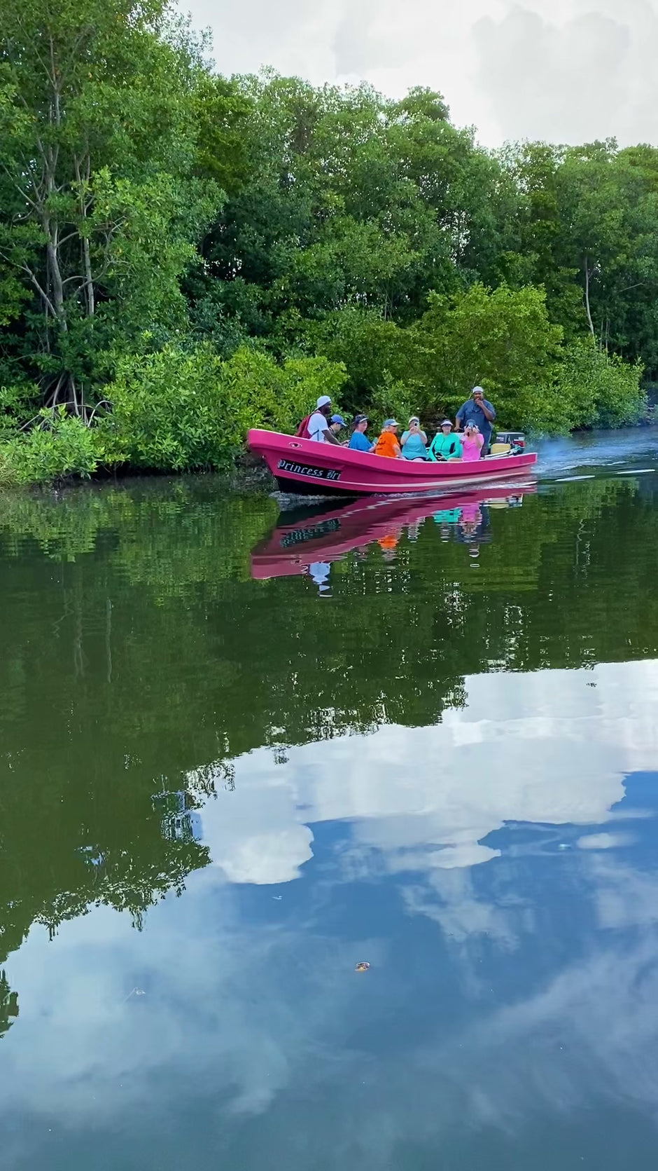 Victoria Wynn leading a retreat in Hopkins Belize